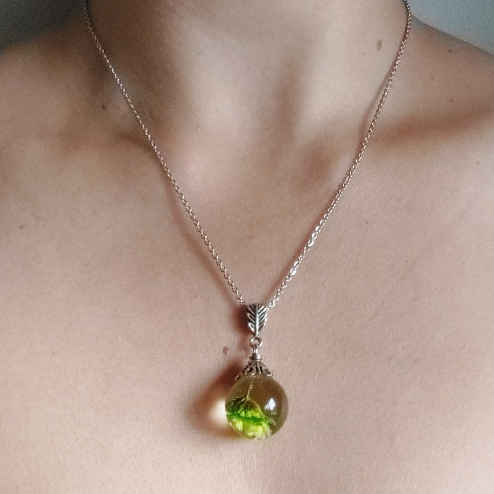 Green Flower Necklace